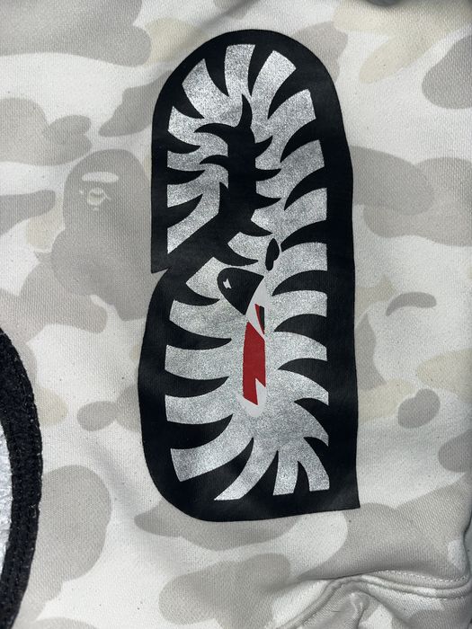 Bape hoodie white
