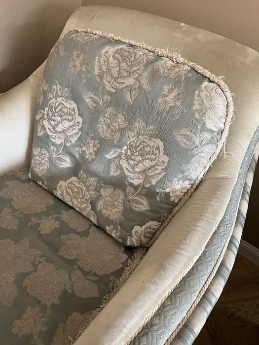 диван Италия.Требуется химчистка