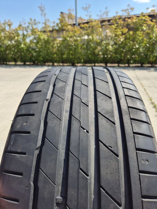 Anvelope vara 245/45/r18 HANKOOK Ventus S1 Evo 3 Steluta BMW DOT 2024
2 Buc