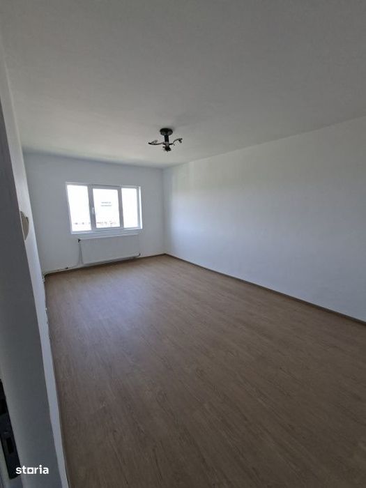 Apartament 3 camere, et. 3,  54 mp utili