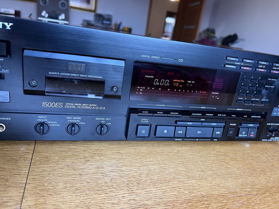 Продам Sony dtc 1500es