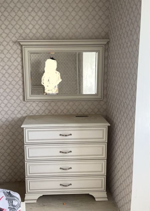 Продам спальный гарнитур