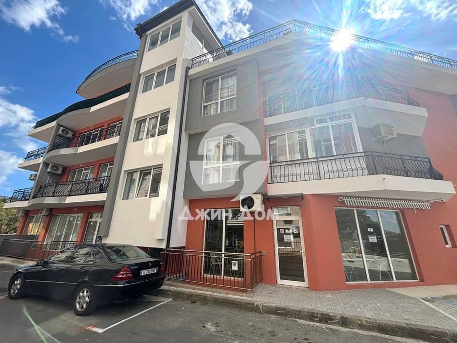 Продава се Двустаен апартамент в Бургас, Лазур - 73 кв.м за 1576 €/кв.м - Снимка #10