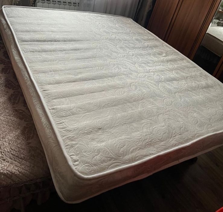 Матрас 200х160х22