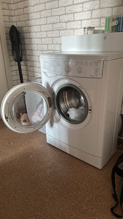 Продам стиральную машинку автомат