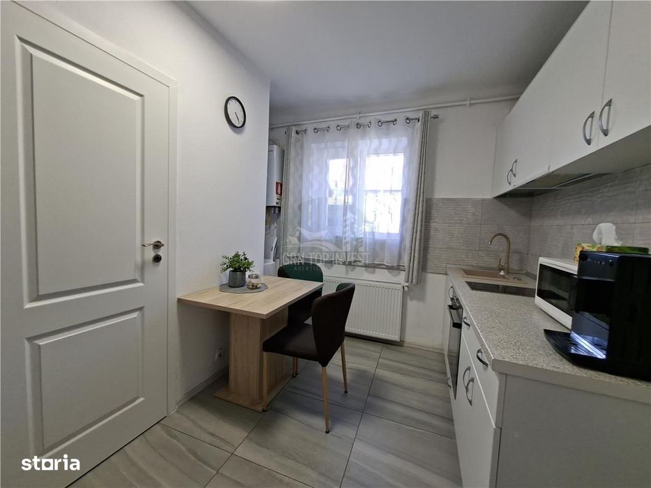 Studio curte proprie 150 mp la casa zona Centrala