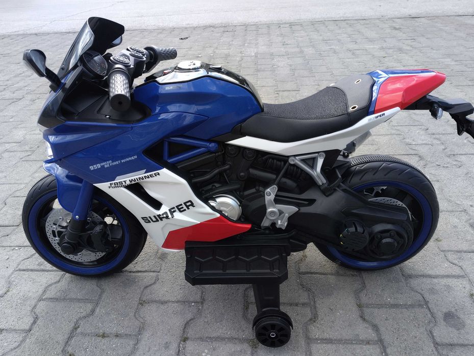 KAWASAKI акумулаторен мотор SURFER син