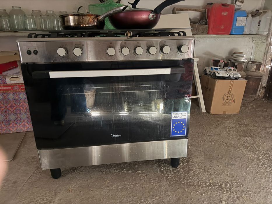 Продам газовую плиту