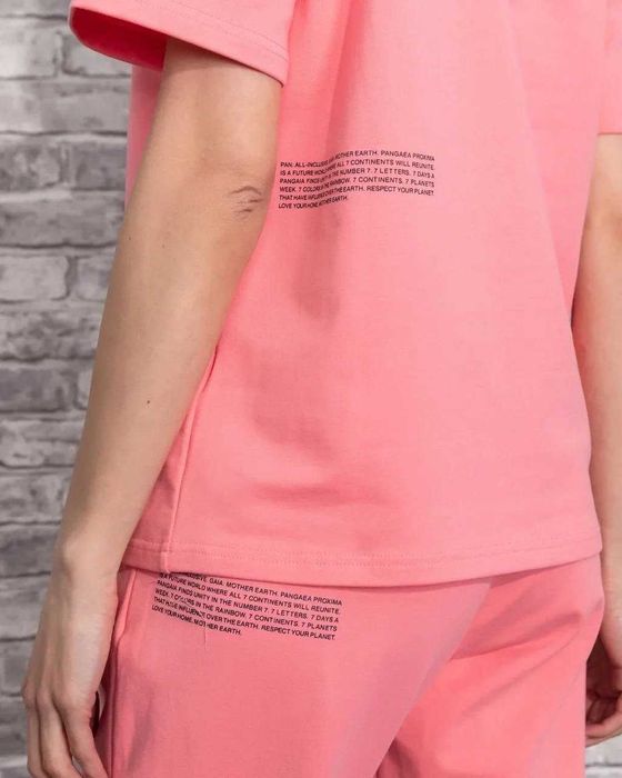 Женский спортивный костюм