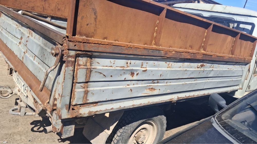 Продам уаз бортовой