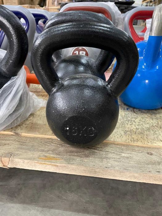 Kettlebell de fier/acoperit cu cauciuc: diferite KG