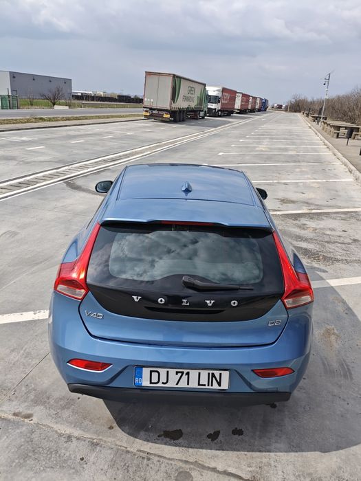 VOLVO V40 2015 — imagine 5