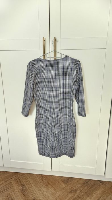 MANGO рокля по тялото, М размер