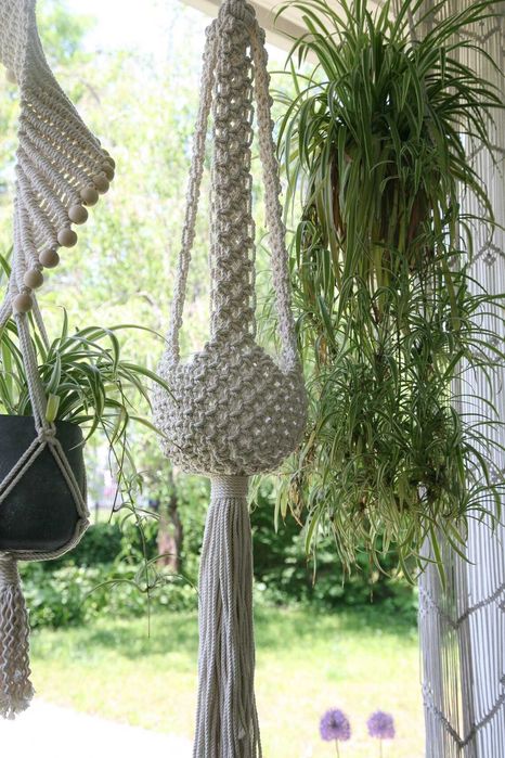 Висящи единични и двойни цветарници