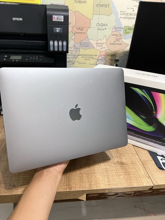 Macbook Pro M2 13’ новый