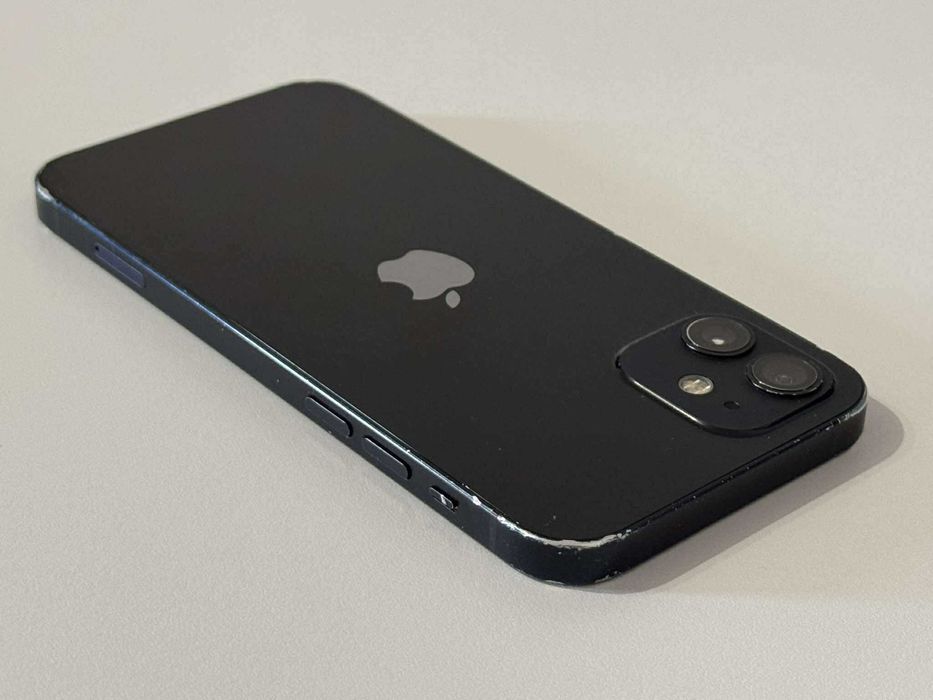Бартер! iPhone 12 Black (Черен) 81% Напълно функционален.