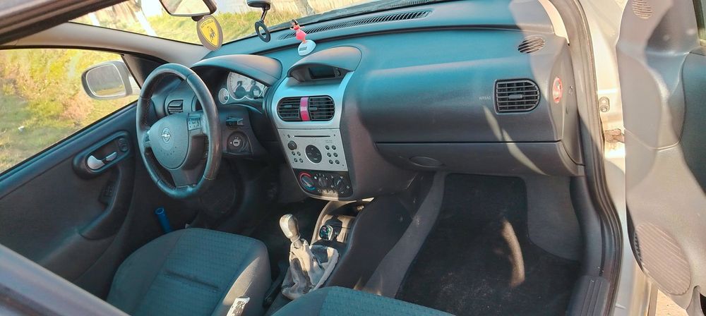 Vând Opel Corsa ,