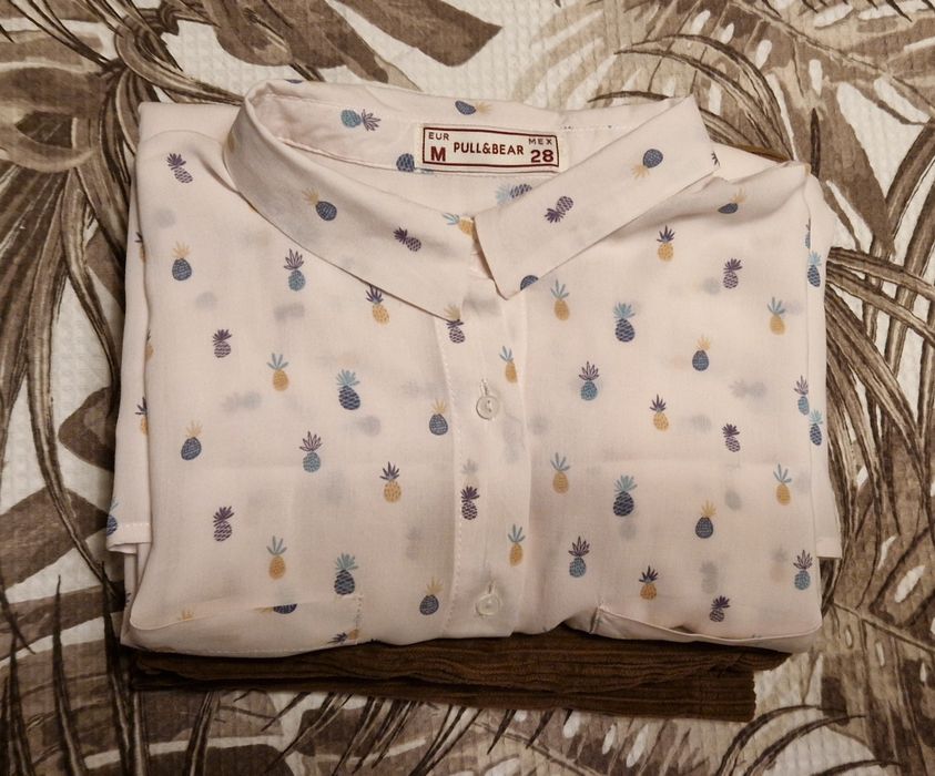 Нежная Рубашка Pull&bear с ананасами размер XS-S
