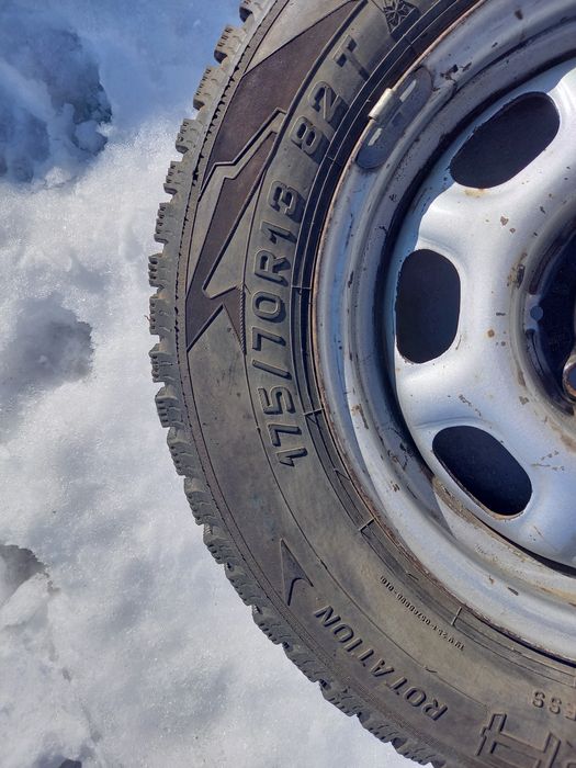 Продам колесо на фольксваген