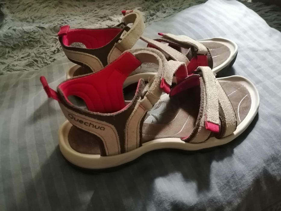 Продам  сандалии