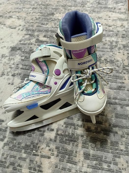 Продам детские коньки