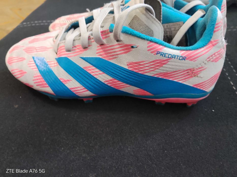 Бутонки адидас 32  номер