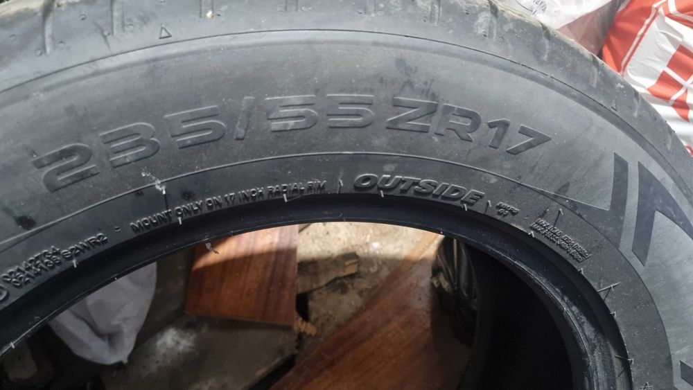 Летни гуми Nokian tyres 235/55/R17 2 бр. с дот- 4624/128 евро за двете