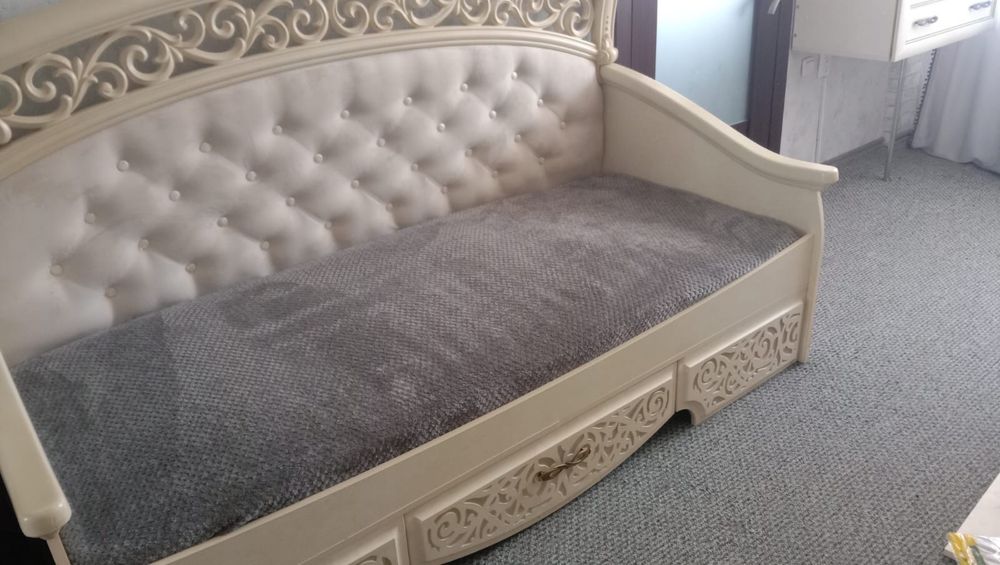 Мебель б/у итальянская мебель