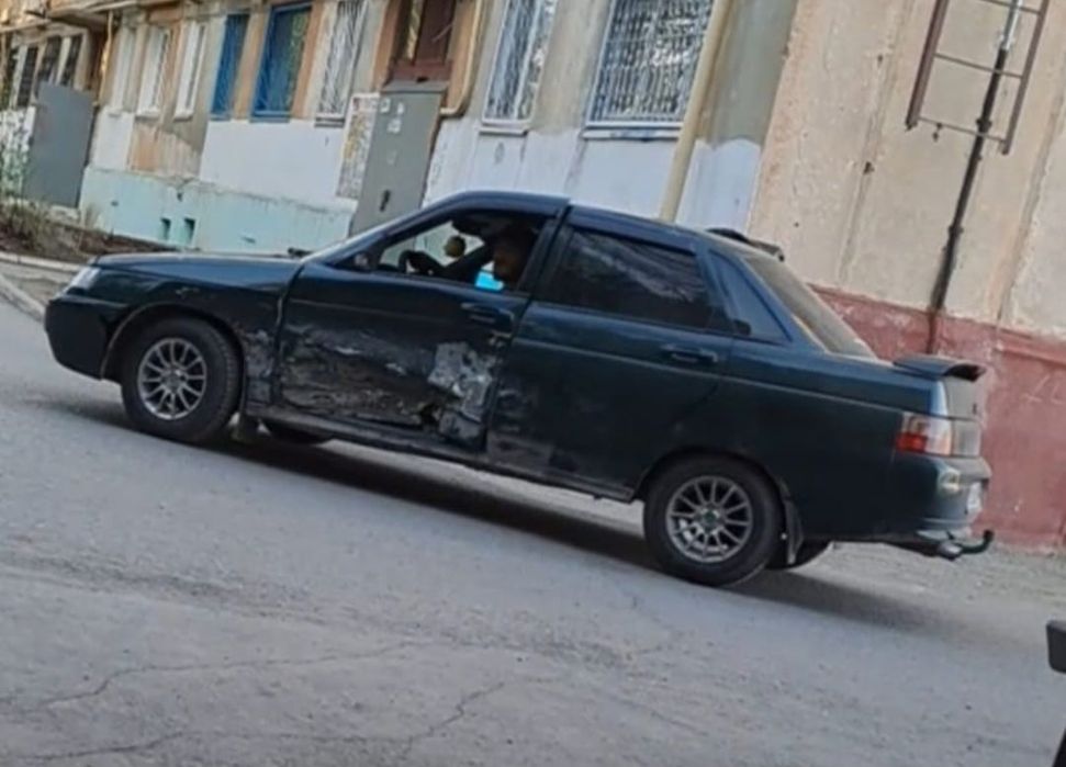 Обменяю 2 машины