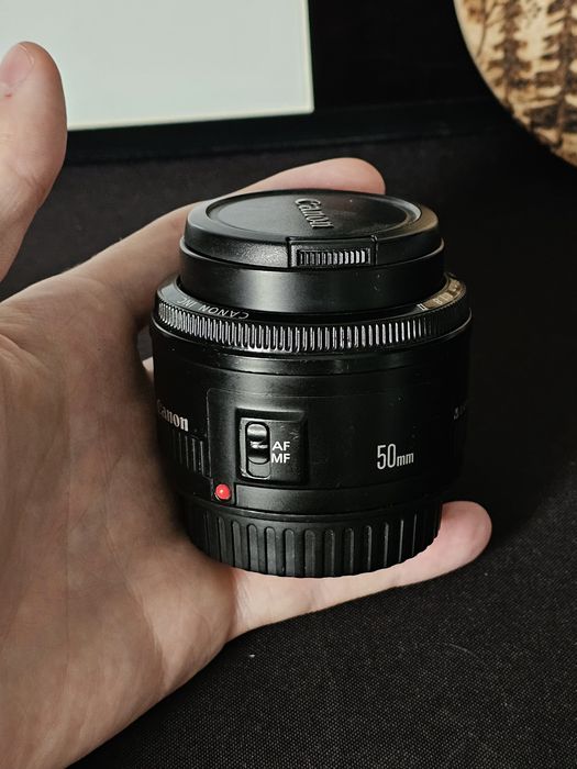 Canon EF 50mm f/1.8 ll