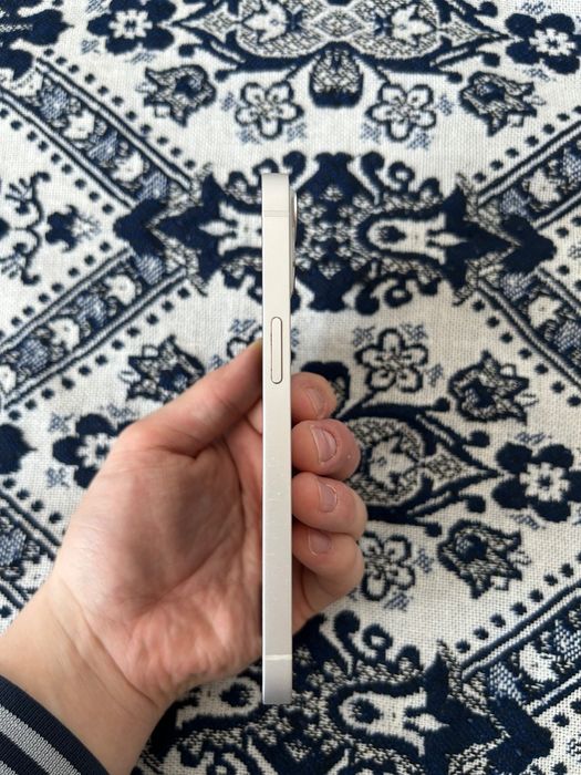 iPhone 13 128GB White в идеальном состоянии
