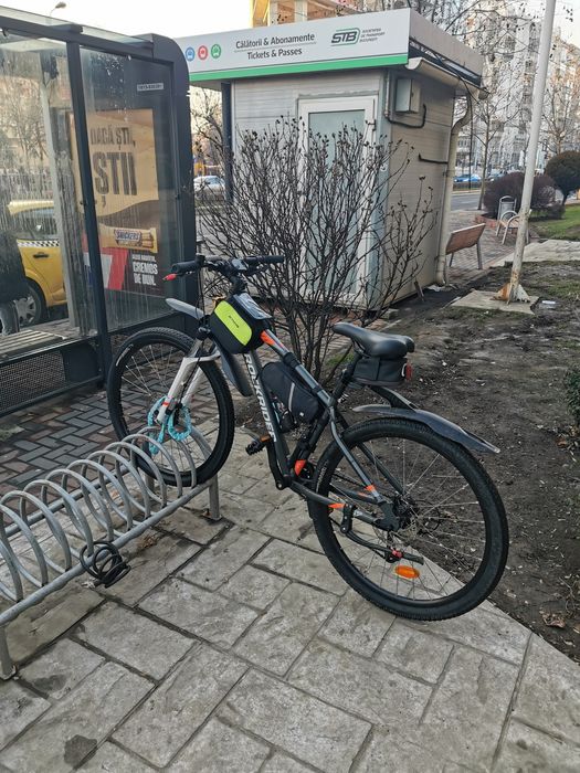 Rockrider st120 echipat aproape nou