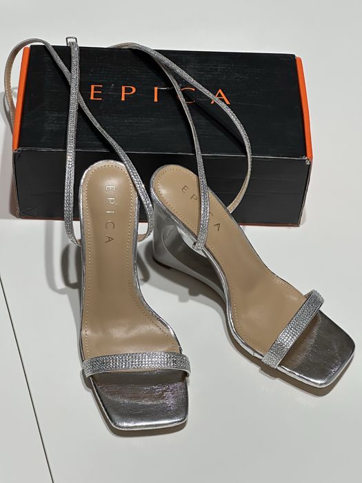 Sandale Epica noi, marime 39, nepurtate, in cutie originala