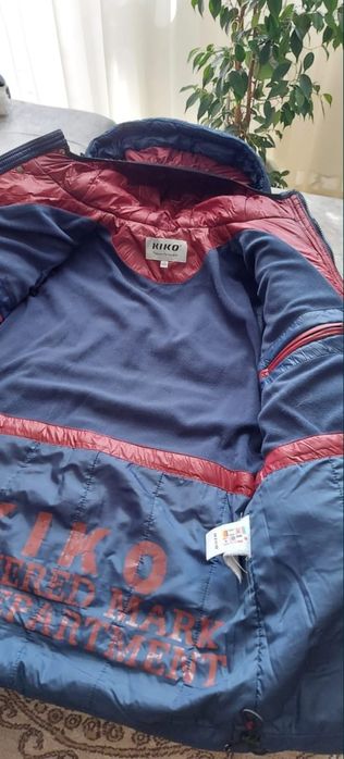 Продам зимнюю куртку для мальчика