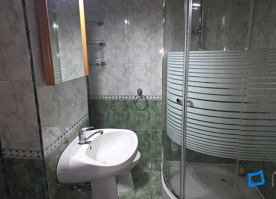 Apartament 3 camere modern si spatios in Gavana 3, vis a vis de piata