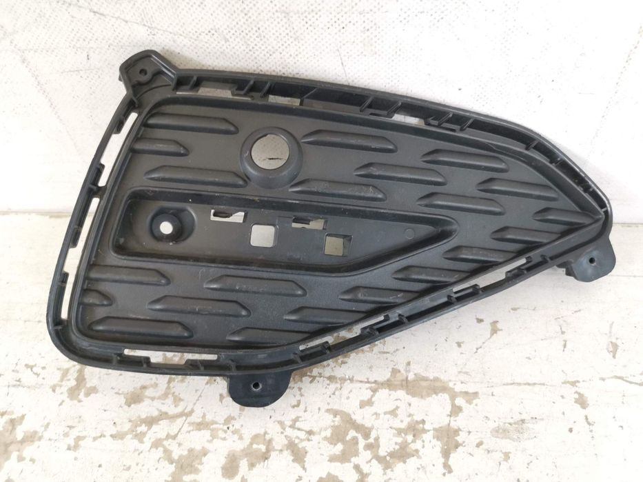 Grila Proiector Bara Spate Stanga Audi Q2 1 2016 2017 2018 2019 2020 2