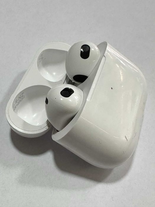 Apple AirPods 3rd Generation