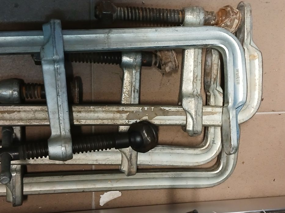 Wurth minghină de mână