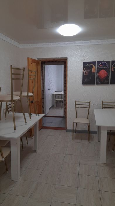 Продам мебель стол и стулья