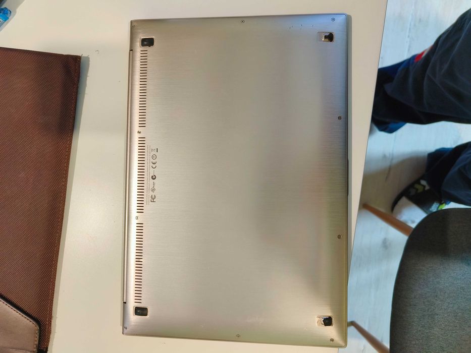 Asus zenbook ux31e-ry010v i7/4gb/250