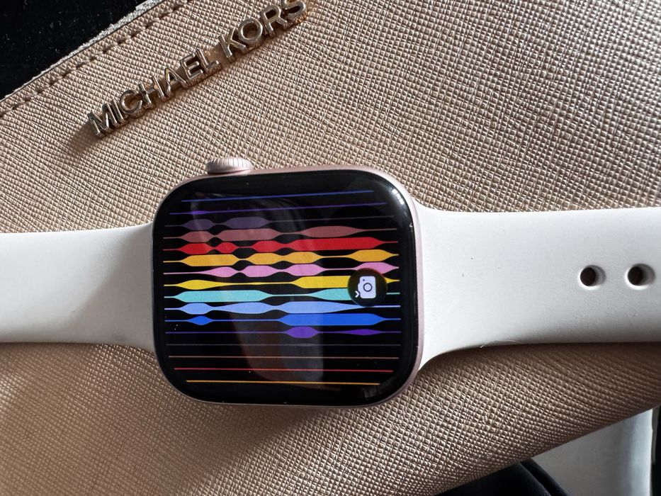 Продам часы Apple Watch 10 SE 10-я серия