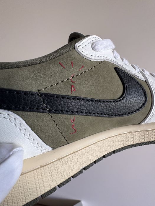 Nike x Travis Scott Air Jordan 1 Low OG Medium Olive | EU 42 | Отлично състояние