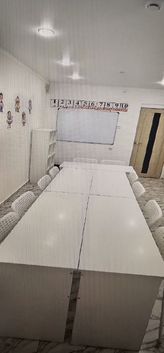 Продам школьные парты и стулья