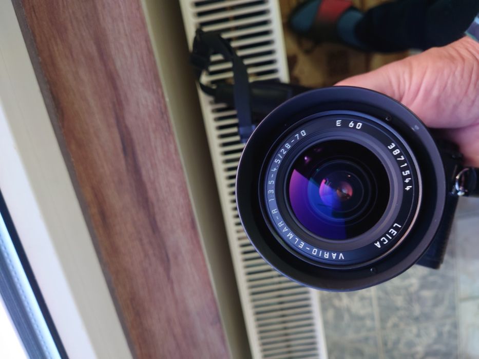 SLR Leica R6.2 cu obiectiv Leica Vario-Elmar R 28-70mm