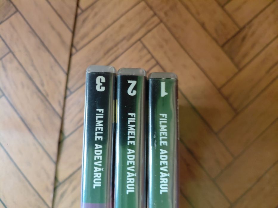 Casete DVD video vechi - filme românești