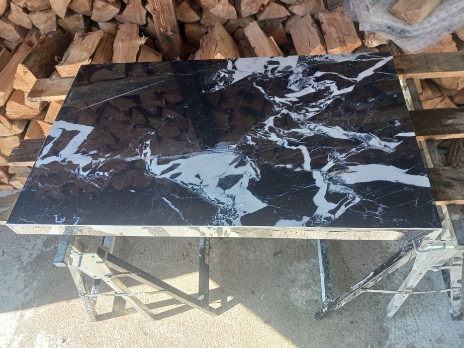 Мивка с плот от широко форматни плочки