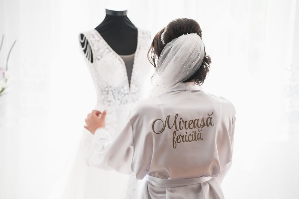 Rochie mireasa+voal cu perle+halat mireasa