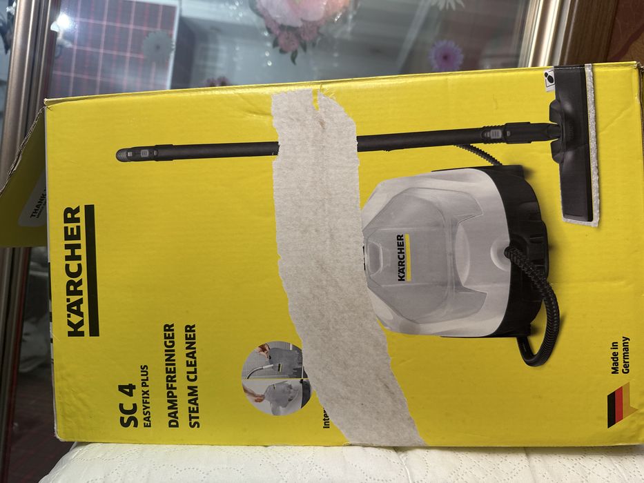 Продам пароочиститель Karcher SC4