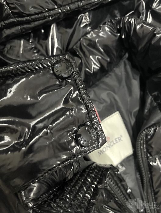 Moncler puffer nfc