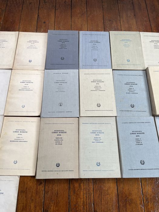 Lot de Colecție 19 Vol. - Dicționarul Limbii Române (DLR) / Ediția Tezaur a Academiei - Stare Interioară Impecabilă